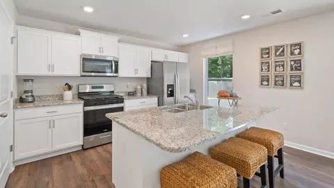Kitchen - 1312 Williamston Rd, Anderson, SC 29621 photo 2 of 5
