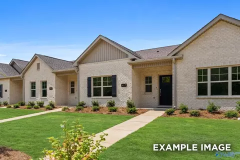 412 Clyde Ln SE, Hartselle, AL 35640