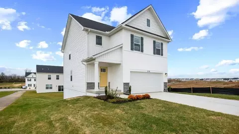 212 Eclipse St, Charles Town, WV 25414