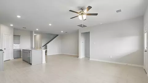 Living - 136 Springhill North Rd, Boyd, TX 76023 photo 6 of 10