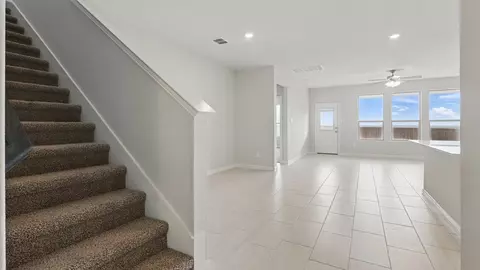 Entry Way - 136 Springhill North Rd, Boyd, TX 76023 photo 5 of 8