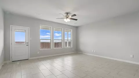 Living - 136 Springhill North Rd, Boyd, TX 76023 photo 8 of 10