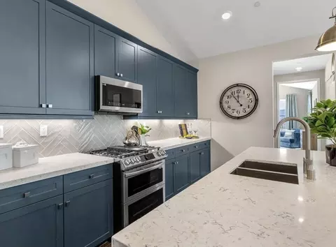 Kitchen - 29902 Vintage Ct, Castaic, CA 91384 photo 4 of 6