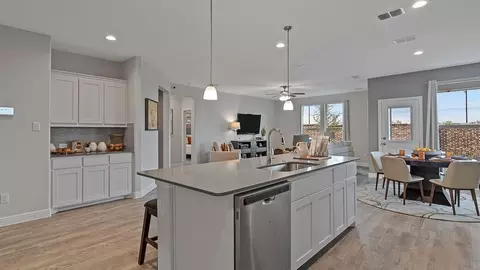 Kitchen - 15044 Elite Dr, Aledo, TX 76008 photo 9 of 18