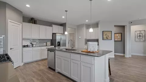 Kitchen - 15044 Elite Dr, Aledo, TX 76008 photo 8 of 18
