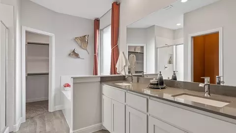 Bath - 15044 Elite Dr, Aledo, TX 76008 photo 1 of 7