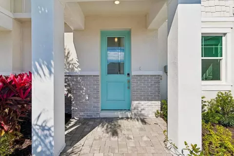 8011 Seaflower Pkwy, Bradenton, FL 34210