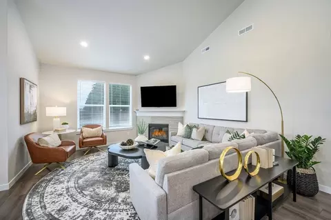 Living - 1200 S 32nd Ave, Cornelius, OR 97113 photo 1 of 3