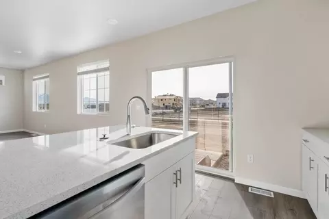 Kitchen - 7059 N Sandstone Way, Eagle Mountain, UT 84005 photo 2 of 3