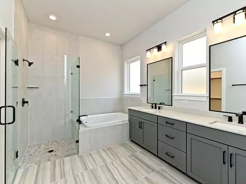 Bath - 11610 Hackford, San Antonio, TX 78254 photo 1 of 1