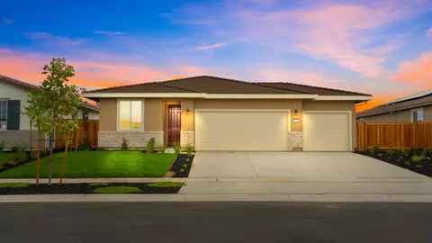 1137 Camomile Dr, Plumas Lake, CA 95961