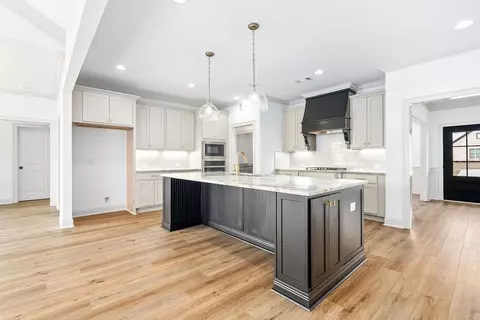 Kitchen - 127 Laurel Branch Dr, Dothan, AL 36305 photo 2 of 5