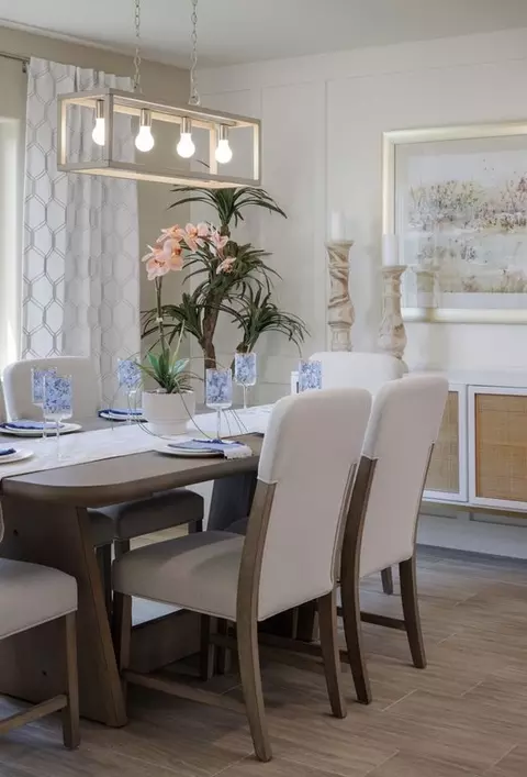 Dining - 1233 Bishop Dr, Tulare, CA 93274 photo 2 of 3