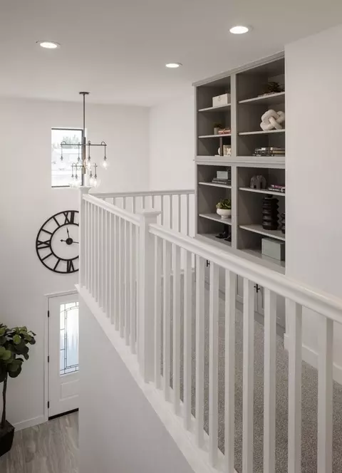 Entry Way - 1233 Bishop Dr, Tulare, CA 93274 photo 3 of 3