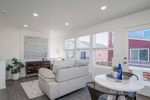 61 N Jordan River Way, Saratoga Springs, UT 84045