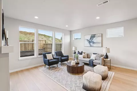 12680 SW Trask St, Beaverton, OR 97007