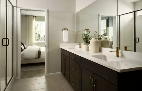 Bath - 25320 E Pacific Ave, Aurora, CO 80018 photo 1 of 1