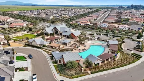 View/Area - 983 Braxstyn Way W, Madera, CA 93636 photo 13 of 23