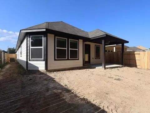 Exterior - 22736 Hackberry Leaf Dr, New Caney, TX 77357 photo 5 of 7