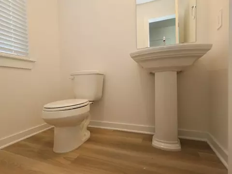 Bath - 22736 Hackberry Leaf Dr, New Caney, TX 77357 photo 3 of 5