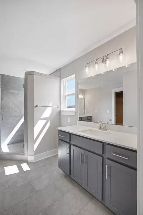 Bath - 393 David Lee Ct, Monroe, OH 45050 photo 4 of 14