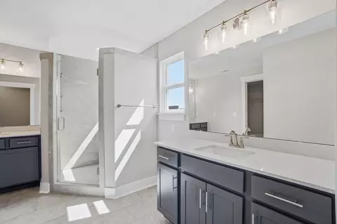 Bath - 393 David Lee Ct, Monroe, OH 45050 photo 3 of 14