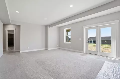 Living - 393 David Lee Ct, Monroe, OH 45050 photo 5 of 7