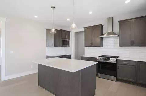 Kitchen - 393 David Lee Ct, Monroe, OH 45050 photo 3 of 4