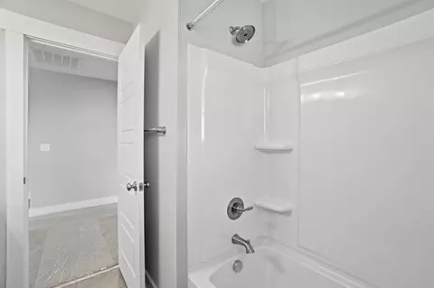 Bath - 393 David Lee Ct, Monroe, OH 45050 photo 11 of 14