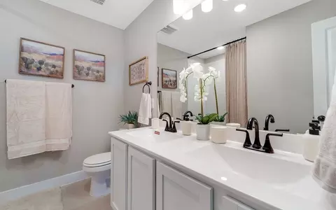 Bath - 515 Plateau St, Maxwell, TX 78656 photo 4 of 5