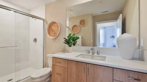 Bath - 27426 Hackberry Pl, Valencia, CA 91381 photo 2 of 7