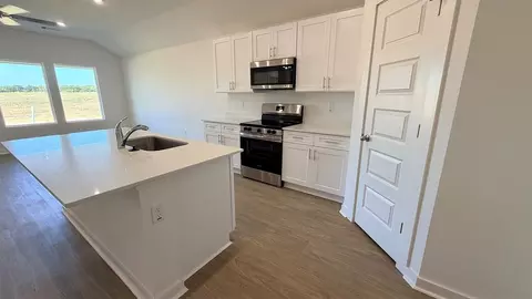 Kitchen - 500 S Cherry St, Beebe, AR 72012 photo 1 of 5