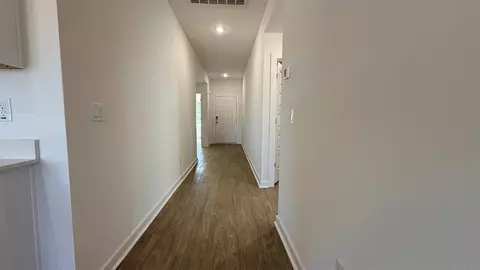 Entry Way - 500 S Cherry St, Beebe, AR 72012 photo 1 of 2