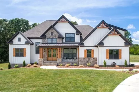 Jeremiah Ct, Hickory, NC 28601