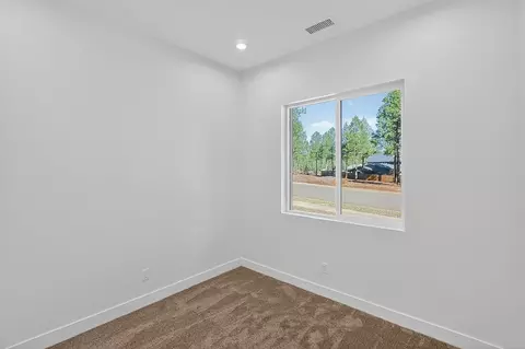 Bedroom - 2604 S Gamma Loop, Flagstaff, AZ 86001 photo 2 of 6