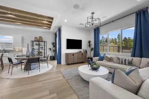Living - 2604 S Gamma Loop, Flagstaff, AZ 86001 photo 4 of 4