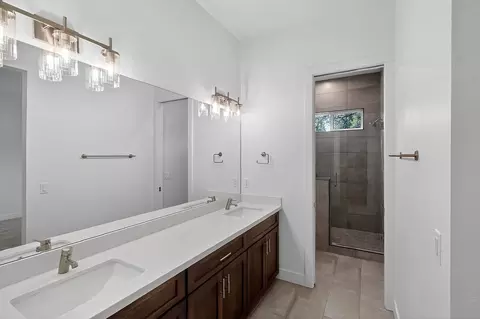 Bath - 2604 S Gamma Loop, Flagstaff, AZ 86001 photo 1 of 6