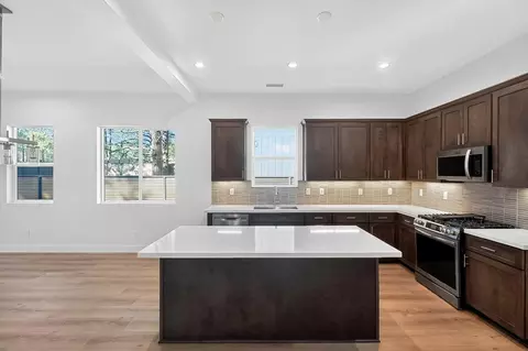 Kitchen - 2604 S Gamma Loop, Flagstaff, AZ 86001 photo 3 of 6