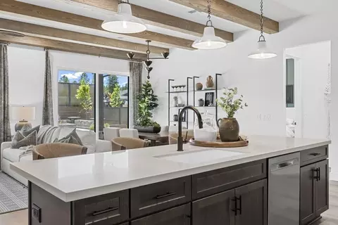 Kitchen - 2604 S Gamma Loop, Flagstaff, AZ 86001 photo 5 of 6