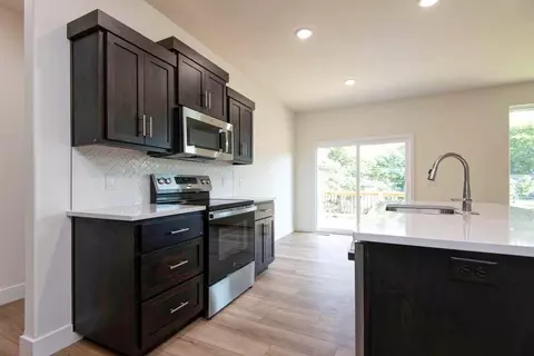 Kitchen - 822 S Ridgemont Dr, Nixa, MO 65714 photo 5 of 6