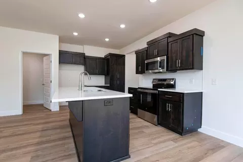 Kitchen - 822 S Ridgemont Dr, Nixa, MO 65714 photo 3 of 6