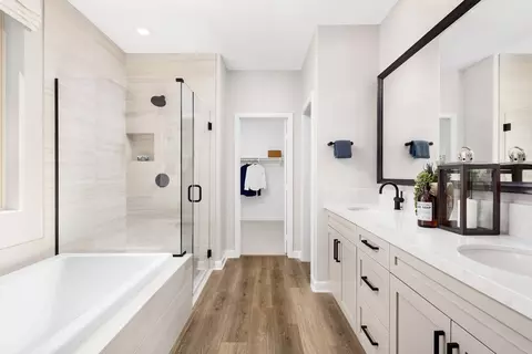 Bath - 2016 Woolem Pl, Escondido, CA 92026 photo 2 of 4