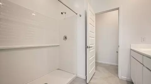 Bath - 3784 N 96th Ln, Phoenix, AZ 85037 photo 3 of 3