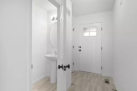 Entry Way - 10245 Spokane Dr, Affton, MO 63123 photo 6 of 13