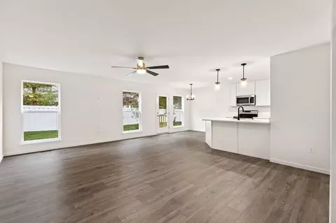 Living - 10245 Spokane Dr, Affton, MO 63123 photo 4 of 8