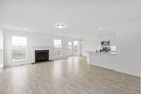 Living - 10245 Spokane Dr, Affton, MO 63123 photo 3 of 6