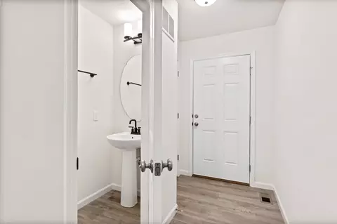 Entry Way - 10245 Spokane Dr, Affton, MO 63123 photo 10 of 13