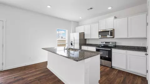 Kitchen - 7372 Bendire Loop, Hixson, TN 37343 photo 1 of 5