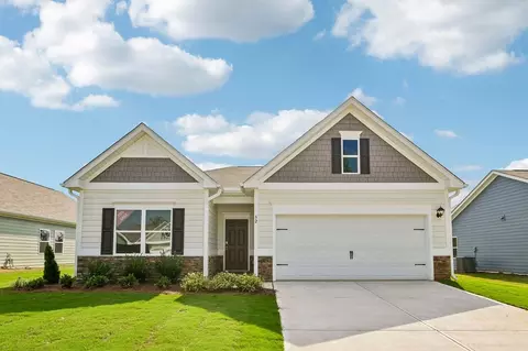 52 Chardonnay Dr, Lillington, NC 27546