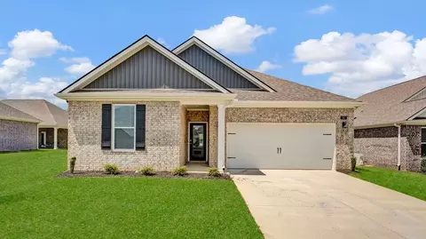 55 Kings Gate Cv, Jackson, TN 38305